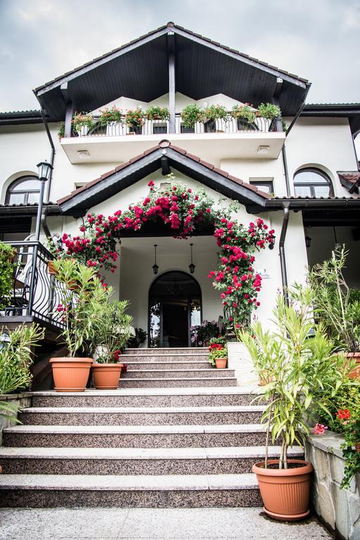 Casa Domneasca Hotel Curtea de Argeş Eksteriør billede